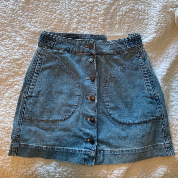 American Eagle Jean Skirt - Picture 5 of 8